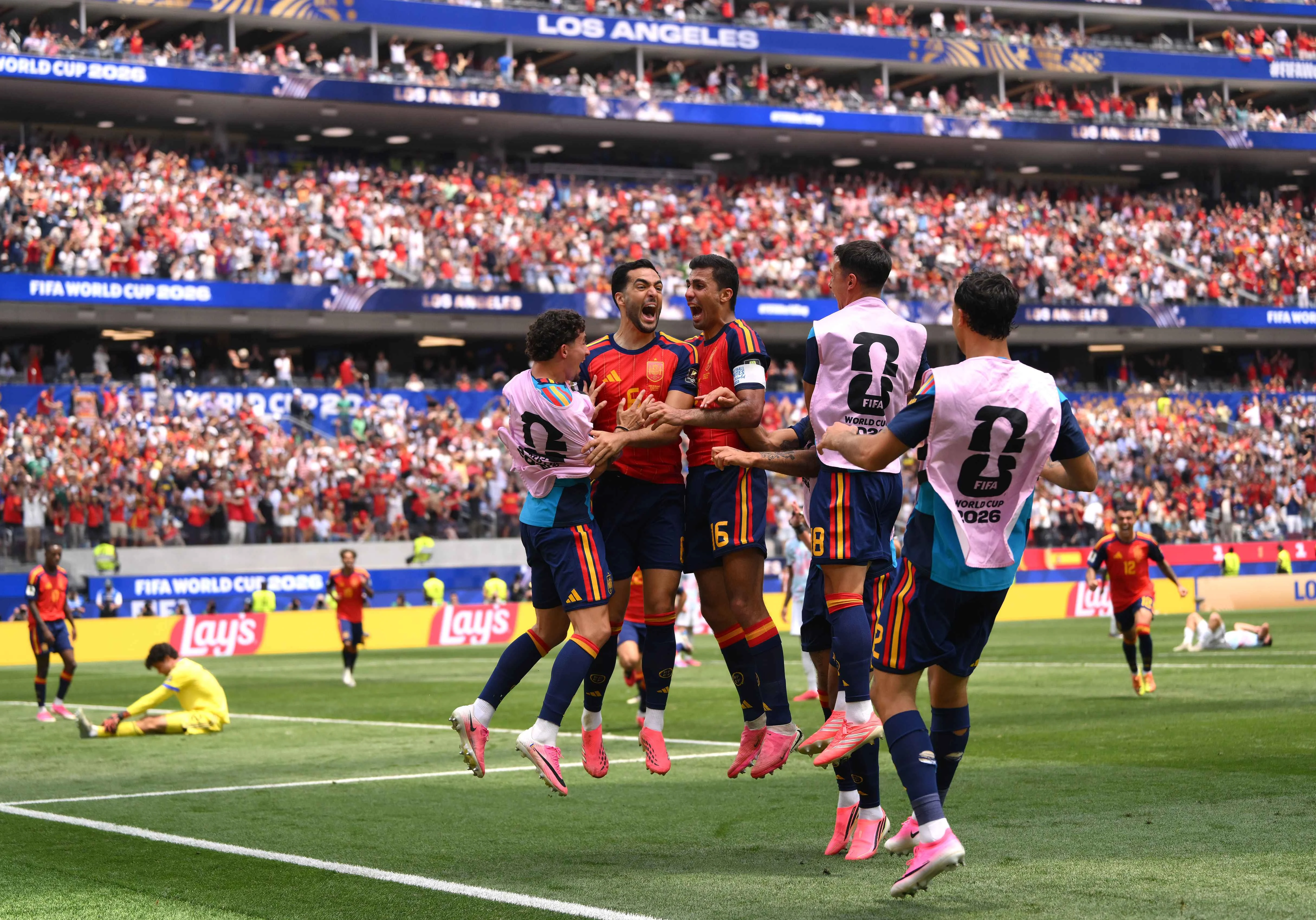 梅西戴帽，阿根廷3-0克罗地亚，小组头名出线！